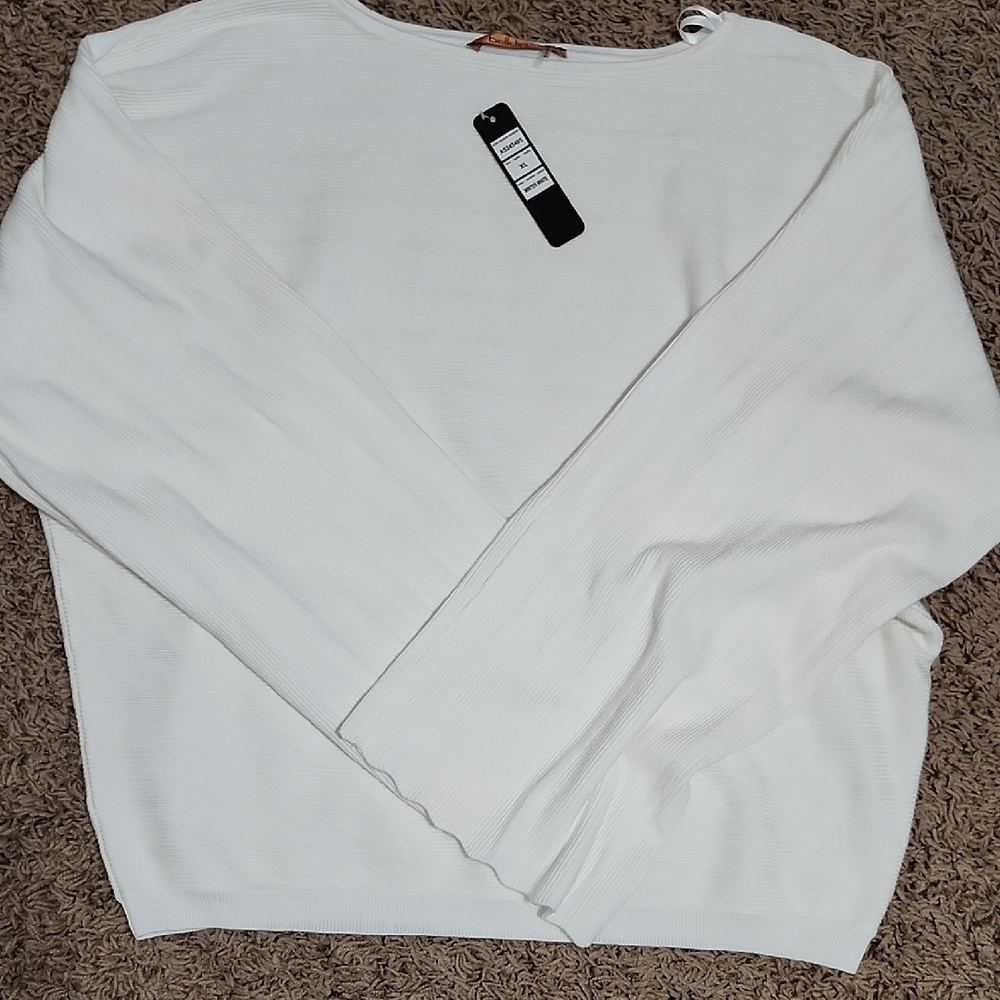 Belldini Classic Cream Women's Sweater